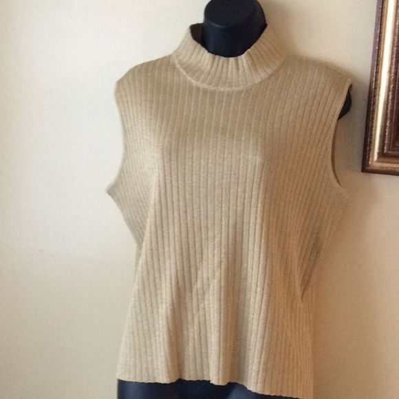 💞ST.JOHN💞by Marie  Gray 💞glittery top - Picture 3 of 8